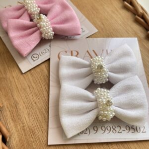 Parzinho com pérolas no meio